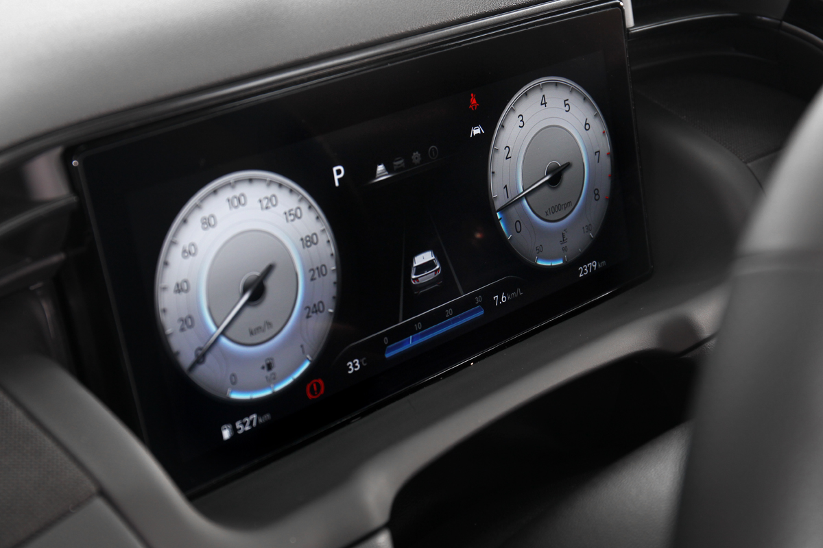 10.25吋數位儀錶，可呈現所有重要行車資訊乃至駕駛輔助系統狀態。