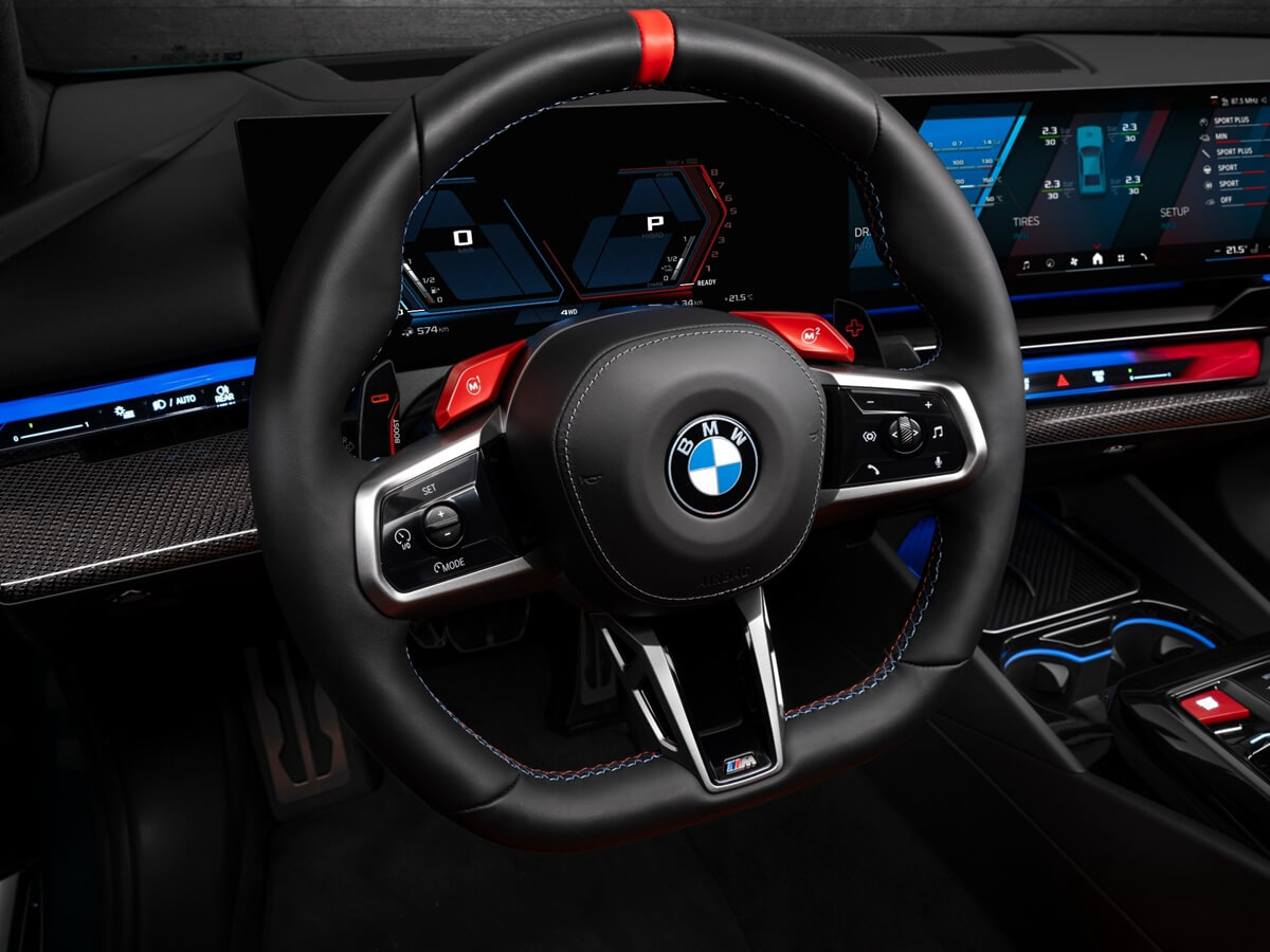 P90557396_lowRes_the-all-new-bmw-m5-0.jpg