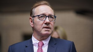 Kevin Spacey erzählt unter Tränen von seinen Schulden