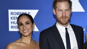 Harry und Meghan wünschen sich offenbar Krisentreffen mit den Royals