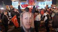 Schutzherr der türkischen Nation? Anhänger feiern im Mai 2023 den Wahlsieg vor dem Präsidentenpalast in Ankara