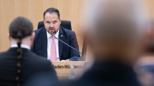 Warum sich der frühere LKA-Präsident verleumdet sieht