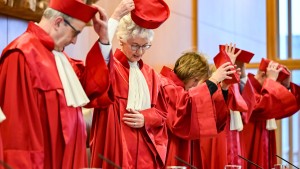 Bundestag beschließt besseren Schutz für Verfassungsgericht