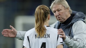 DFB-Frauen siegen 5:1 bei Hrubesch-Comeback