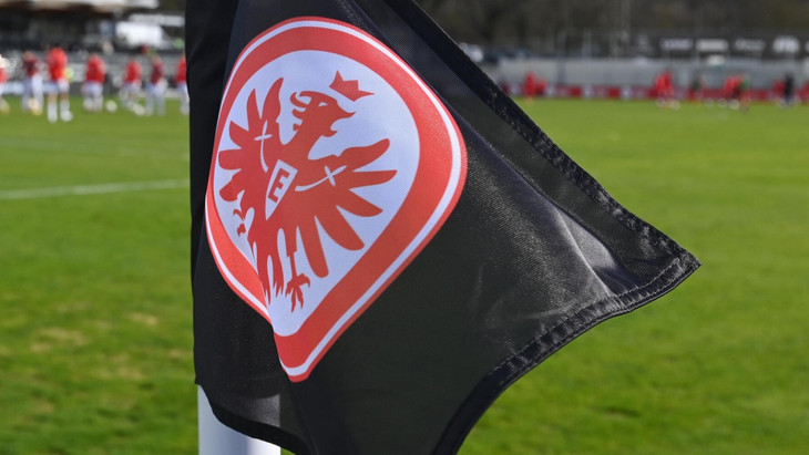 Eintracht Frankfurt wird künftig wieder von Adidas ausgestattet.