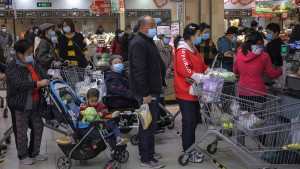 Chinesen sollen sich Vorräte für den täglichen Bedarf anlegen