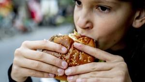 Die Jugend isst wieder häufiger Fleisch