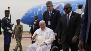 Papst Franziskus in Kongo gelandet