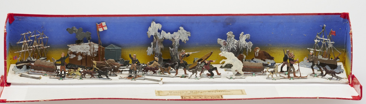 Fridtjof Nansens Polar-Expedition wurde unmittelbar nach ihrem Ende 1896 zum Sujet eines Zinnfiguren-Dioramas