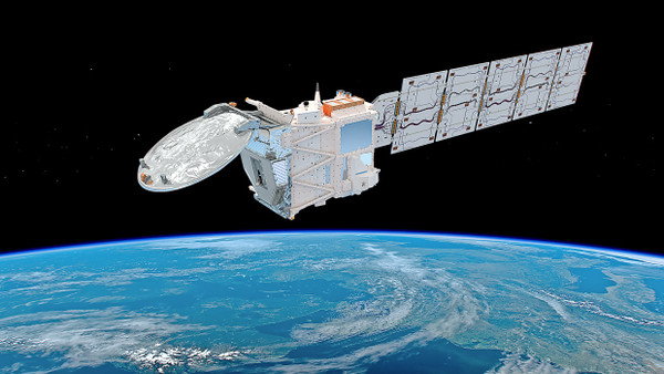 In der Umlaufbahn: Der Satellit Earthcare kreist in einer Höhe von 393 Kilometern. An Bord hat er Kamera, Radar und Laser.