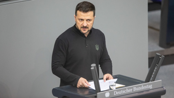 Der ukrainische Präsident Wolodymyr Selenskyj am Dienstag während seiner Rede im Bundestag.