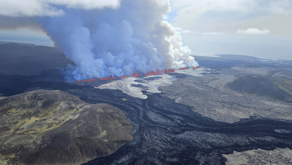 Eine feuerspuckende Erdspalte von mehr als einem Kilometer Länge: Vulkanausbruch in Island am 29. Mai 2024