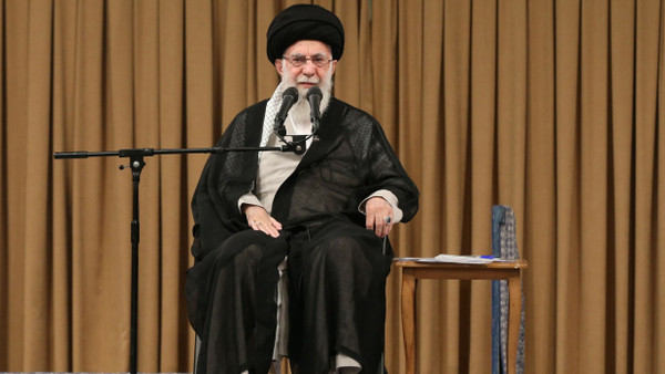 Irans Oberster Führer Ali Khamenei im September in Teheran