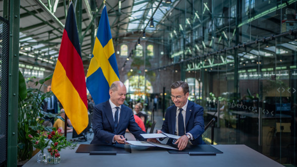 Kanzler Scholz und Schwedens Ministerpräsident Kristersson am Dienstag in Stockholm