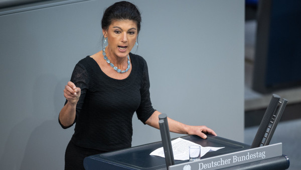Sahra Wagenknecht, Vorsitzende des BSW, spricht im Juni im Bundestag