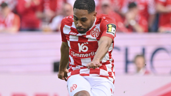 Philipp Mwene spielt seit August 2023 für Mainz 05.