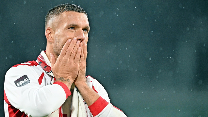 Von wegen Abschiedstränen: Lukas Podolski kickt nach seinem „Danke-Spiel“ von Köln in Polen weiter.