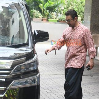 Photos: Aamir Khan snapped at Reena Dutta's house in Bandra