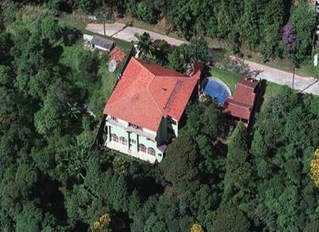 Vista aérea de uma propriedade da Legião da Boa Vontade na Serra da Cantareira
