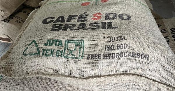 Como capixaba e sócio da XP, que movimenta 40% do volume de commodities agrícolas na B3, foi uma honra ter participado do primeiro dia de negociações de contratos do café conilon aqui no Brasil. Foi um dia histórico