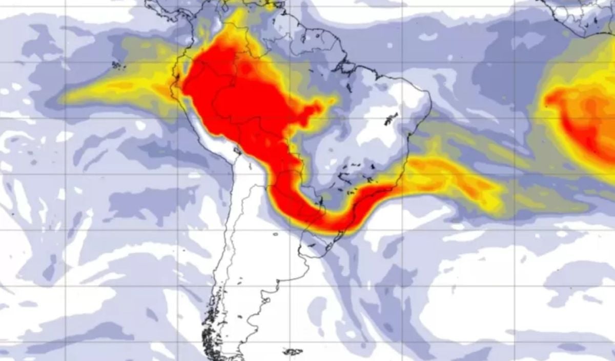 Fumaça da Amazônia deve chegar ao ES entre terça e quarta-feira