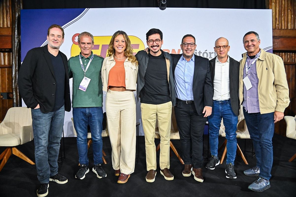 Dan Stulbach, Marcello Moraes, Barbara Coelho, Nilson Klava, Teco Medina, José Godoy e Café Lindenberg