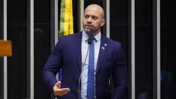 Na decisão, ministro do STF diz que, em seu primeiro dia de liberdade, o ex-deputado desrespeitou as condições impostas em sua condicional e só chegou em casa na madrugada