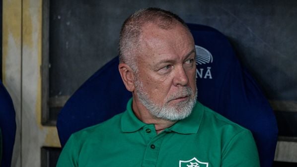 Em entrevista à Rádio Grenal, técnico tricolor relembrou o ocorrido com um dos principais ídolos da história do clube