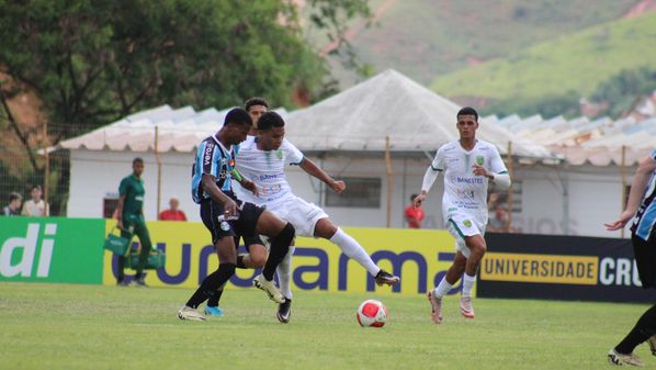 Time capixaba poderia avançar à segunda fase antecipadamente caso vencesse o time gaúcho; próximo jogo acontece no sábado (11)