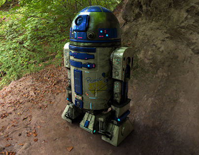 Found olf friend from Childhood on planet Endor ...