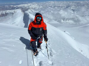 El alpinista Nims establece tres nuevos récords mundiales en los picos más altos del mundo en cinco días