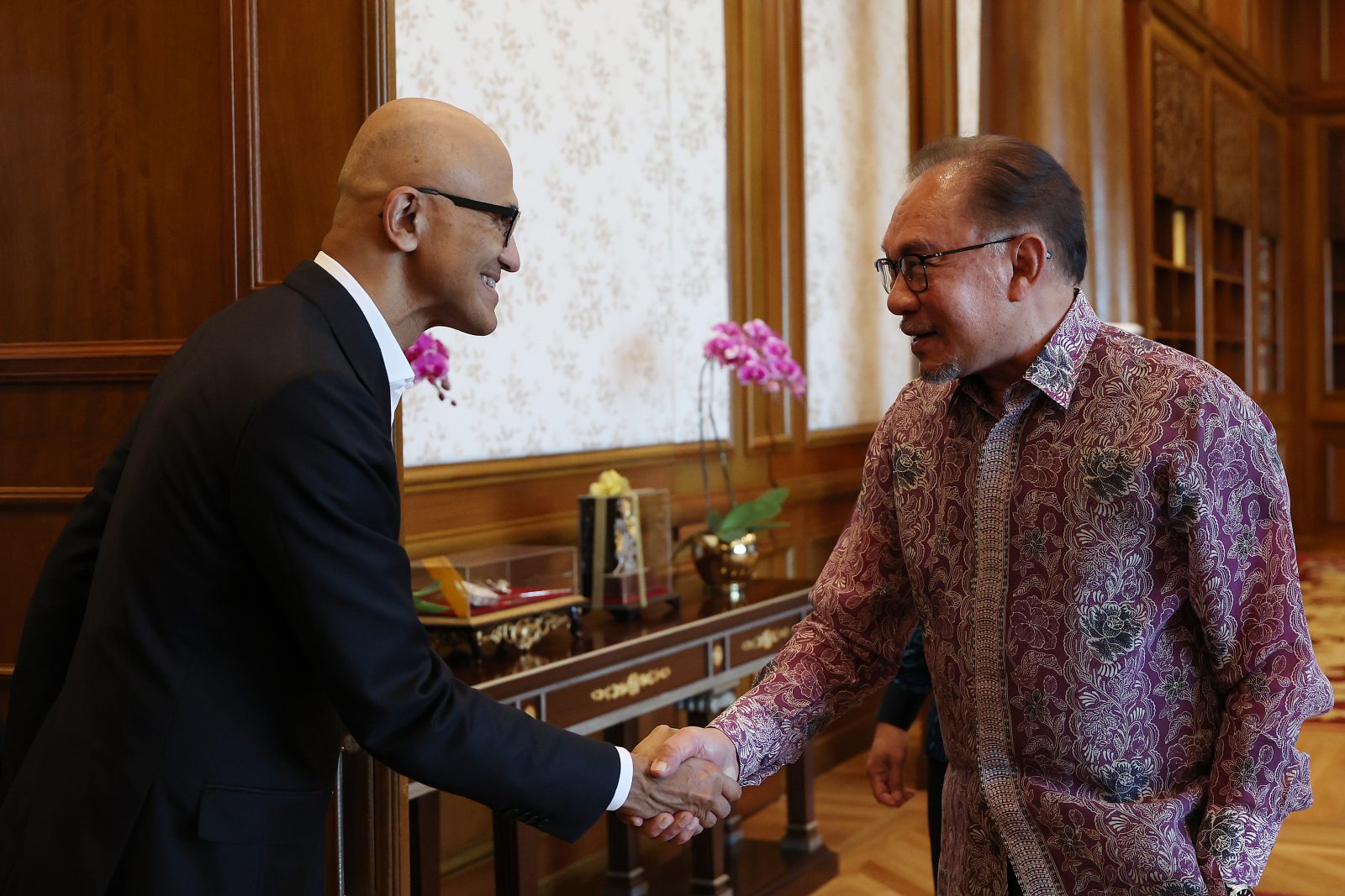 Two men shaking hands