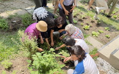 中山大學師生進行廍南景觀再造 建造都市農園社區綠化