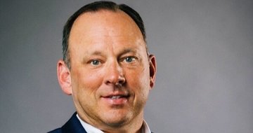 Smashburger hires former Qdoba exec as CDO