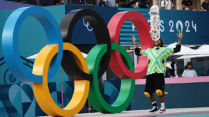 Augusto Akio conquistou o bronze no skate park - Crédito: 