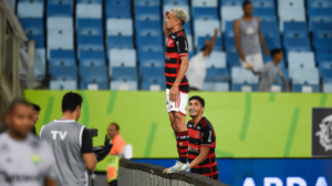 Matheus Gonçalves marcou o segundo gol do Flamengo na vitória por 2 a 1 sobre o Cuiabá - Crédito: 