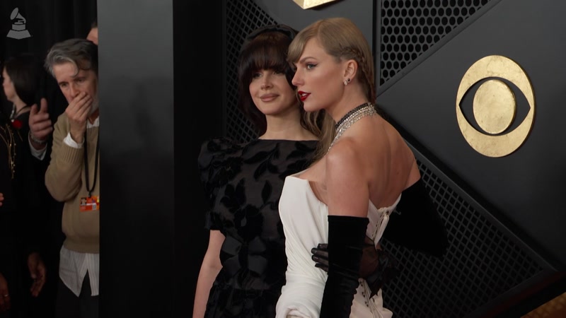 Watch Taylor Swift Walk The 2024 GRAMMYs Red Carpet