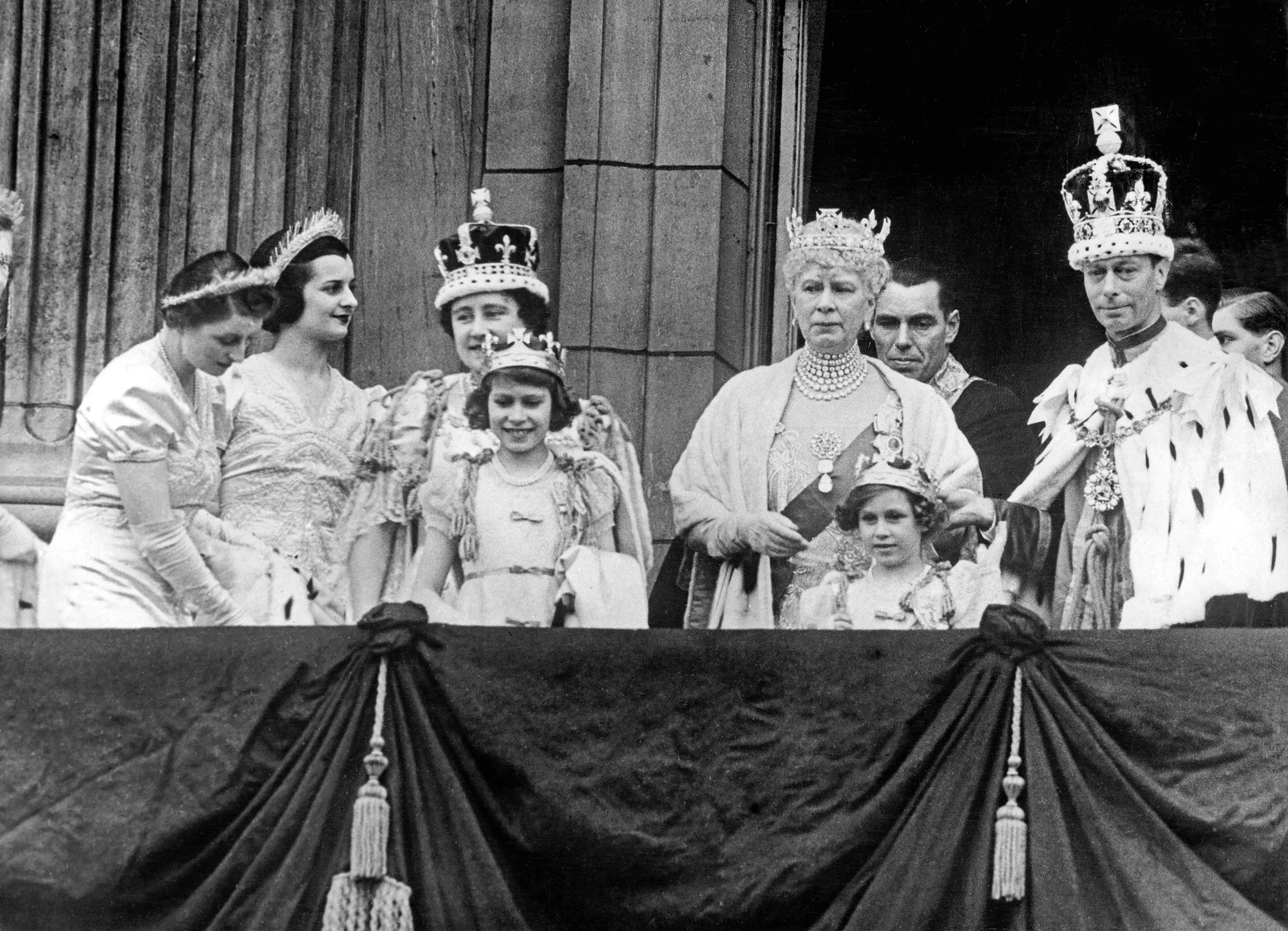 <strong>May 12, 1937:</strong> The Royal family is seen at Buckingham Palace in London after the coronation ceremony of Princess Elizabeth's father King George IV. From left: Elizabeth Bowes-Lyon, Princess Elizabeth, Mary of England, Princess Margaret and King George VI.