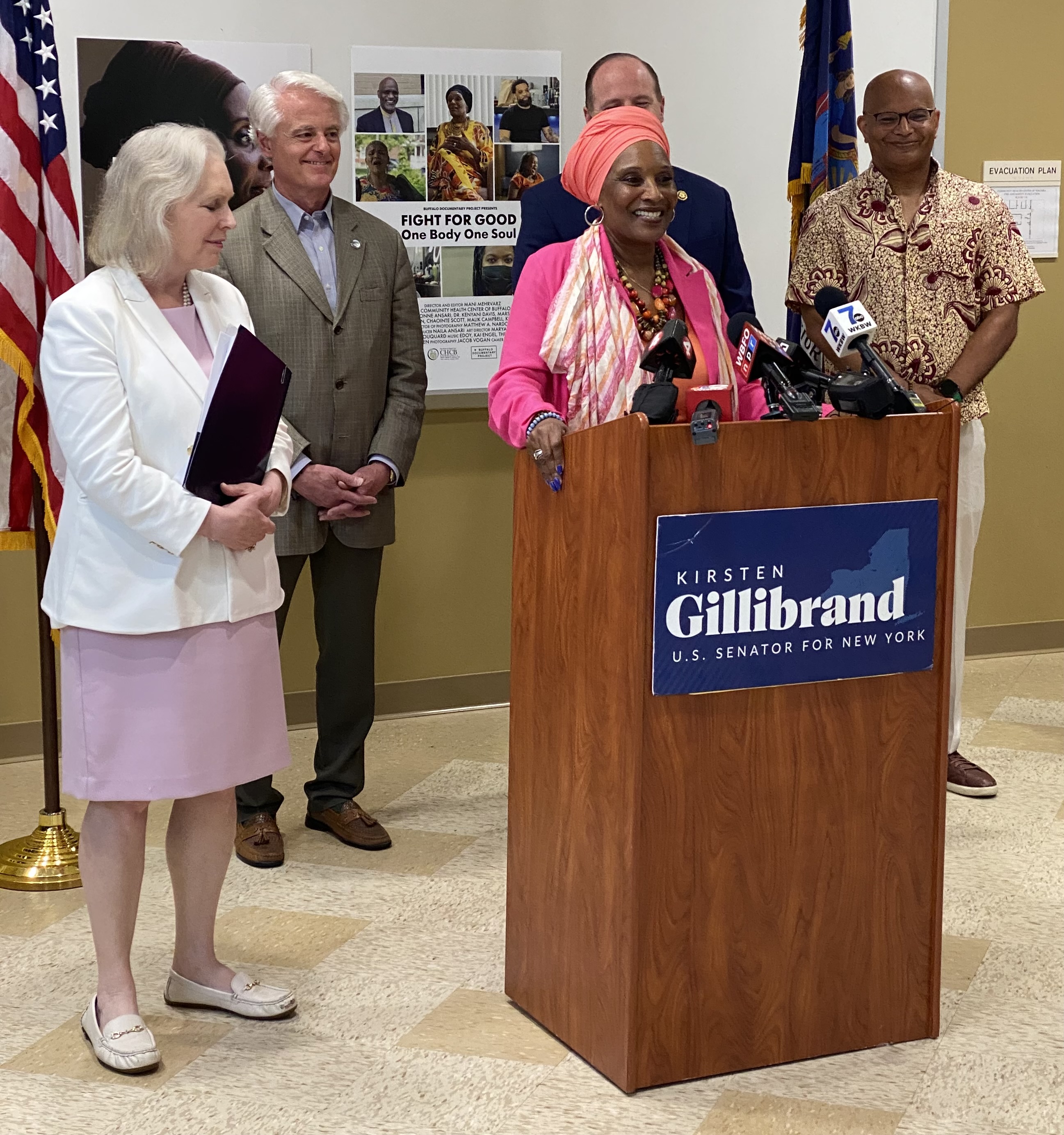 Dr. LaVonne Ansari flanked by Senator Kirsten Gillibrand, Niagara Falls Mayor Rob Restaino, Congressman Tim Kennedy and Pastor George Nicholas