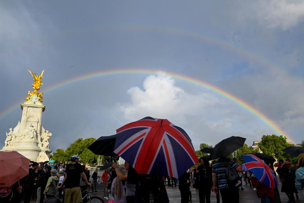 A rainbow seen over Buckingham Palace shortly before it was announced that the Queen had died.