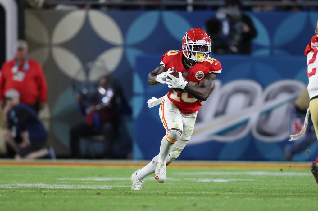 Tyreek Hill runs with the ball during Super Bowl 2020.