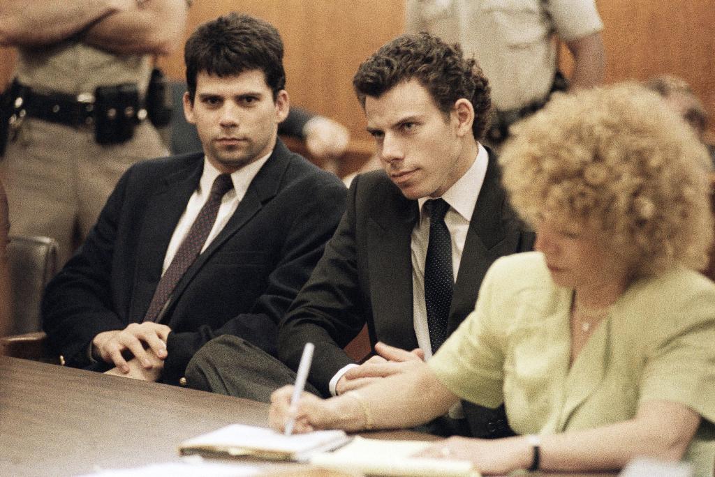 Lyle, left, and Erik Galen Menendez sit in Beverly Hills, Calif., courtroom, May 14, 1990