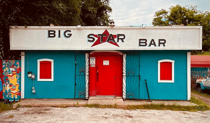 15 Of The Diviest Dive Bars Houston Has To Offer