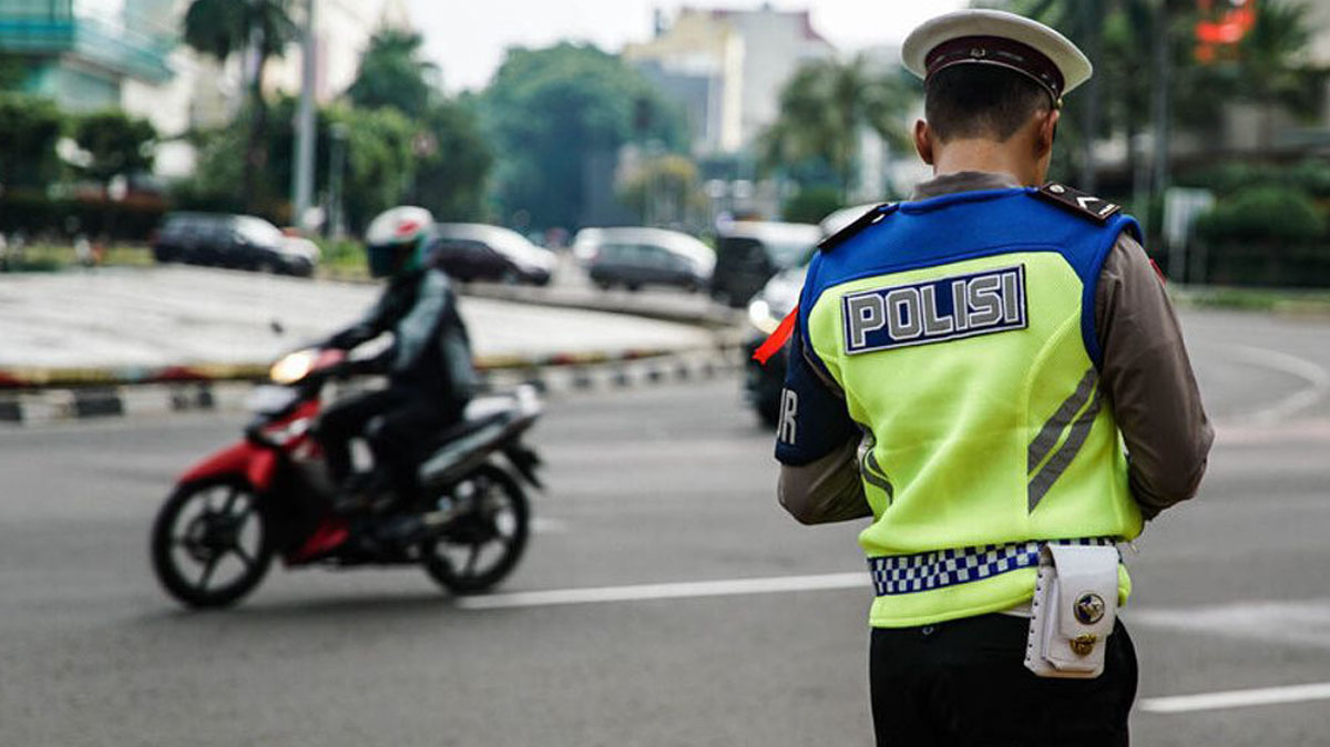 Pakaian dan Randis Polisi Lalu Lintas Berubah