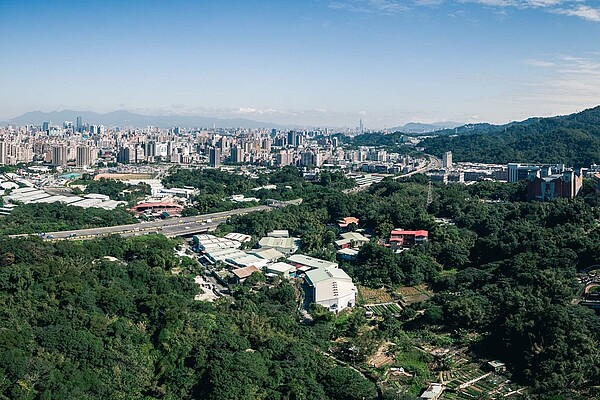 徐新皓店長指出，未來土城司法園區將串聯暫緩重劃區，成為更龐大的新興區塊，加上捷運與產業利多，房市相當看好。圖／新北市政府提供