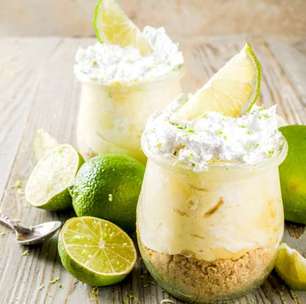 Mousse de limão com farofa: teste o doce que mistura crocância e cremosidade