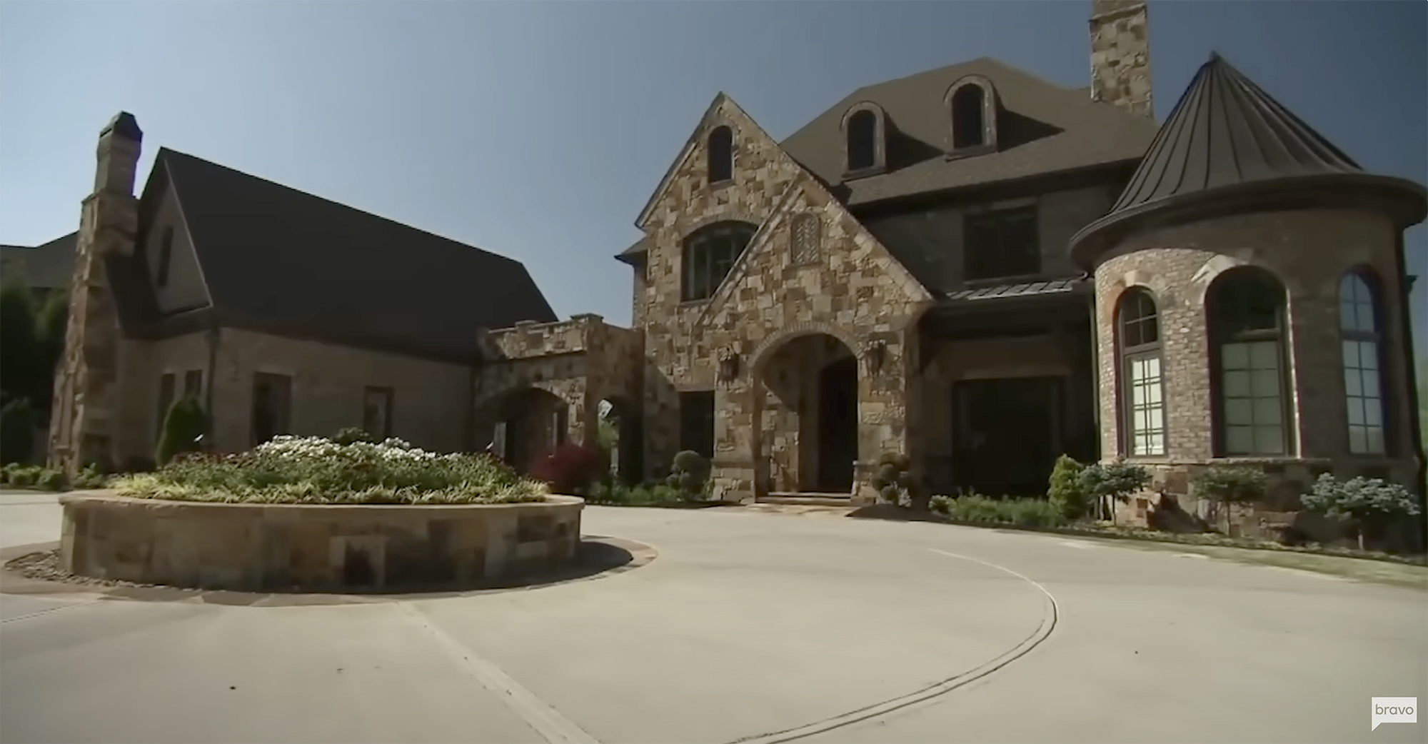 exterior of kim zolciak and kroy biermann's house