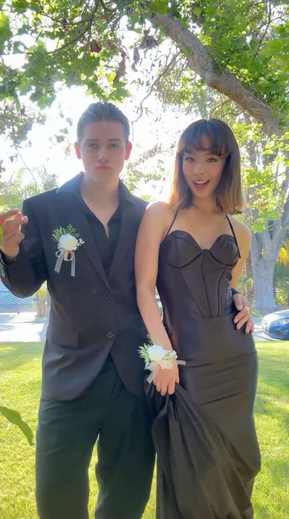 Modern Family actress Aubrey Anderson-Emmons attends prom in a corset gown