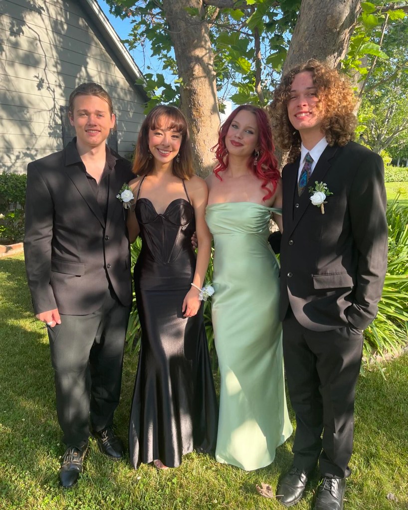 Modern Family actress Aubrey Anderson-Emmons attends prom in a corset gown