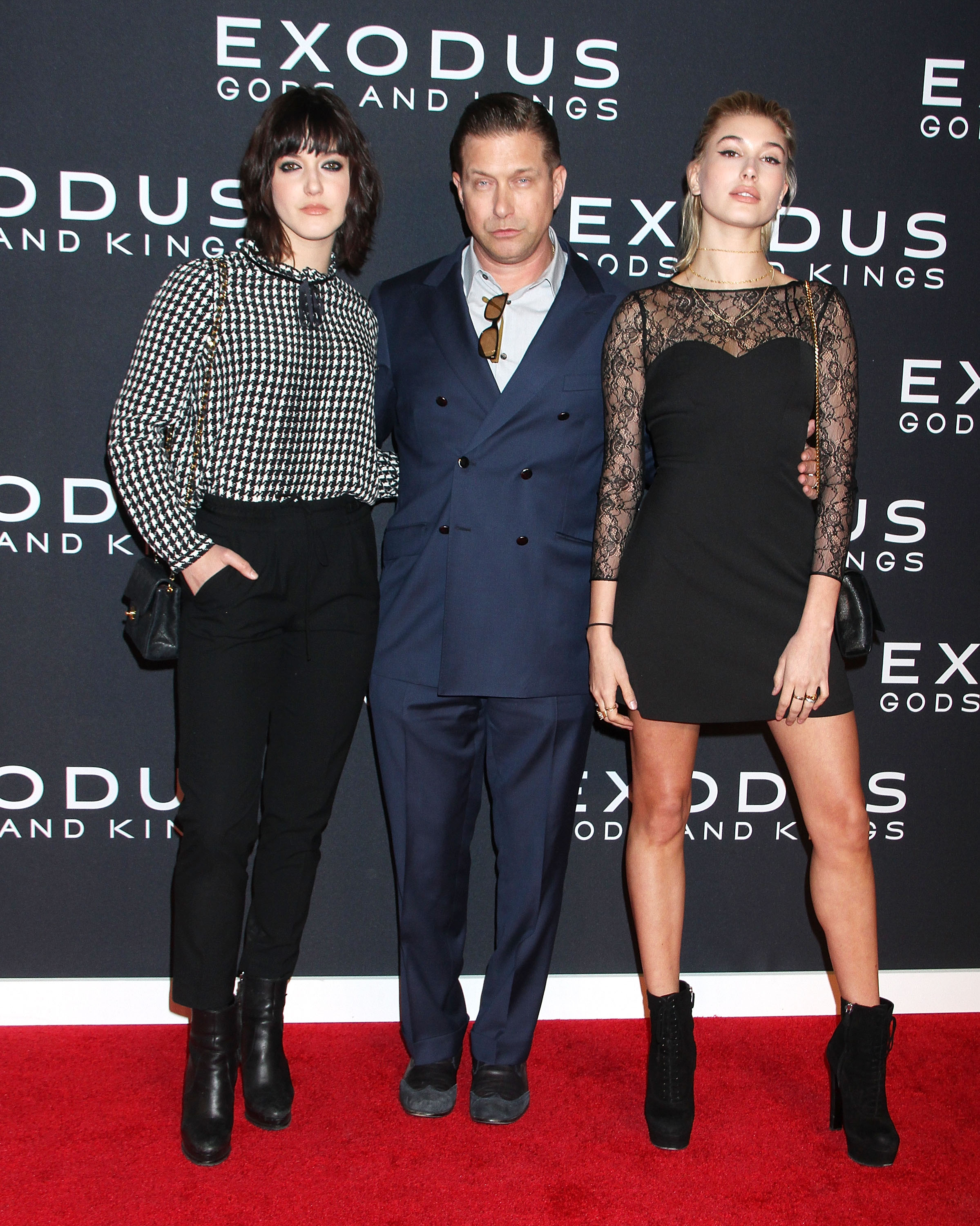 Alaia Baldwin, Stephen Baldwin and Hailey Baldwin 